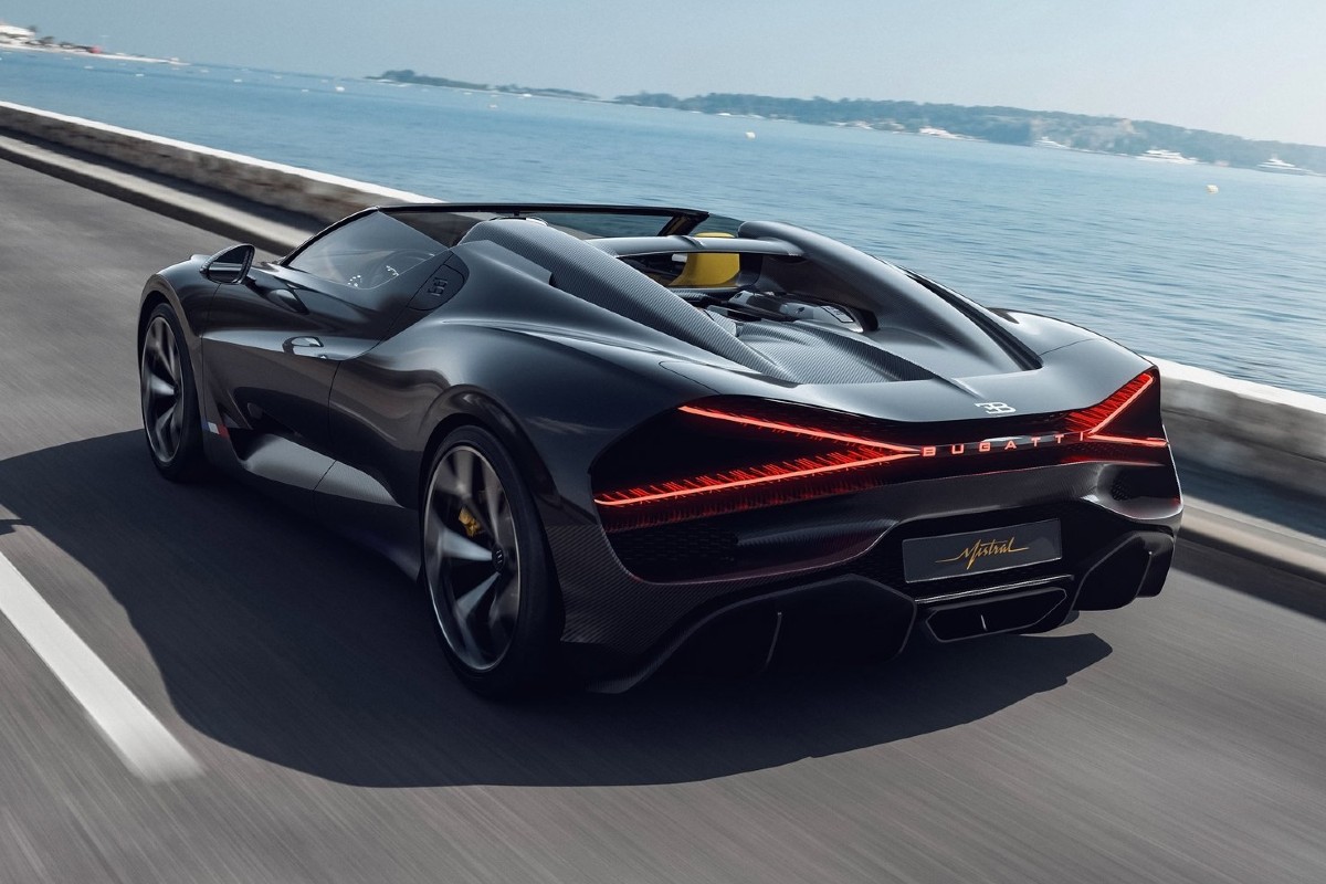 Bugatti Mistral - Vista Lateral